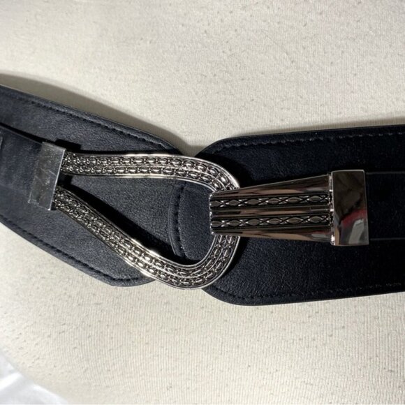 Vintage Black Silver Faux Leather Statement Belt - Picture 2 of 13